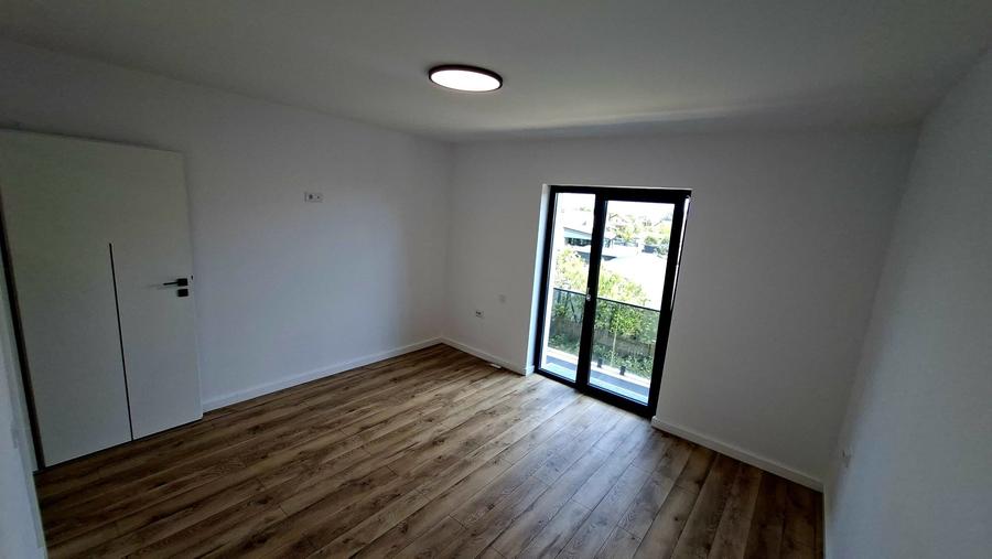 Casă individuală cu 4 camere cu Canalizare în Mărăcineni