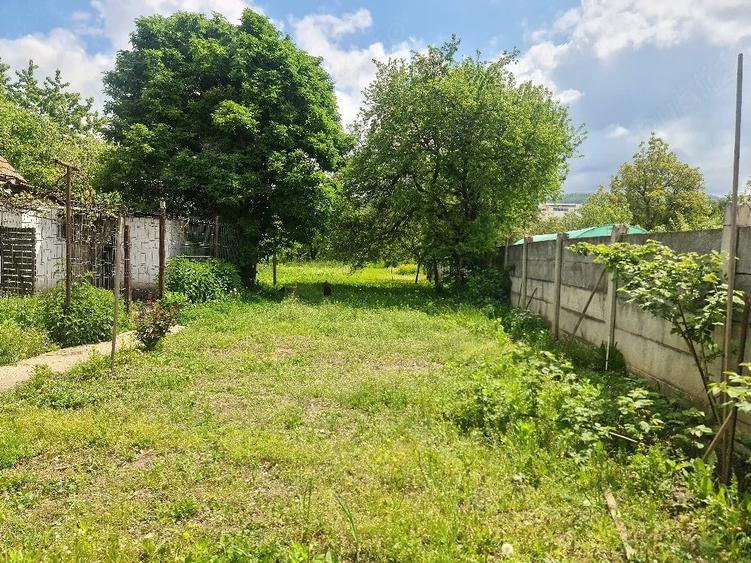 Casă cu Teren 900 Mp în Central