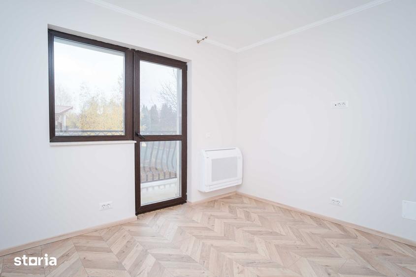 Casă cu 5 camere cu Teren 350 Mp în Podu Roș