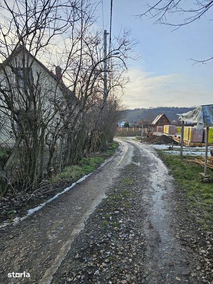 Casă cu 2 camere cu Teren 800 Mp în Oncea