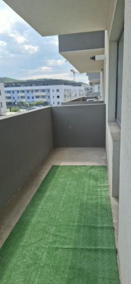Apartament cu 2 camere semidecomandat în Florești