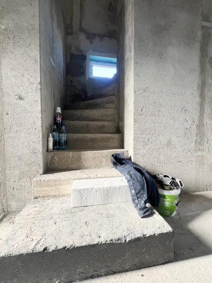 Casă individuală cu 5 camere cu Canalizare în Giarmata