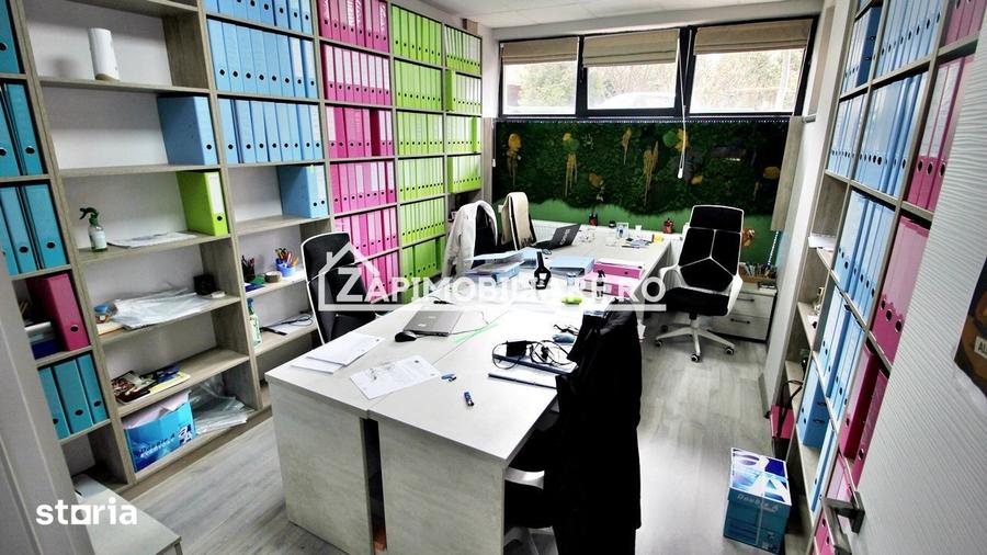 Spațiu comercial, de 220 mp, în Central