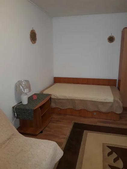 Garsonieră decomandată, mobilată în Drumul Taberei