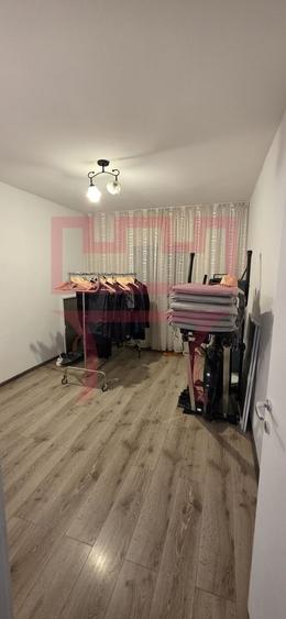 Casă individuală cu 5 camere cu Canalizare în Central