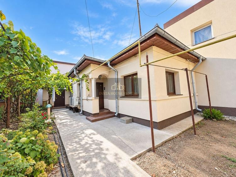 Casă individuală cu 3 camere cu Canalizare în Bd. Laminorului