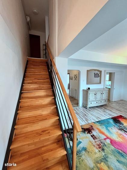 Apartament cu 4 camere decomandat în Andrei Mureșanu