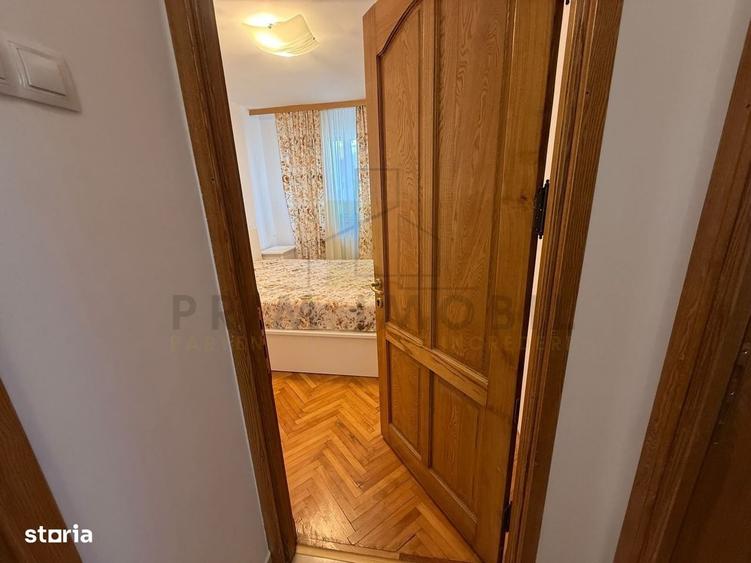 Apartament cu 2 camere decomandat în Hala Centrală