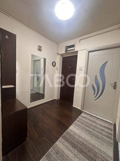 Apartament cu 3 camere decomandat, mobilat în Terezian
