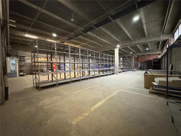 Spațiu comercial, de 228 mp, în Baza 3