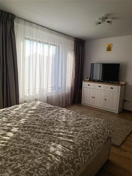 Casă individuală cu 5 camere cu Teren 252 Mp în Central
