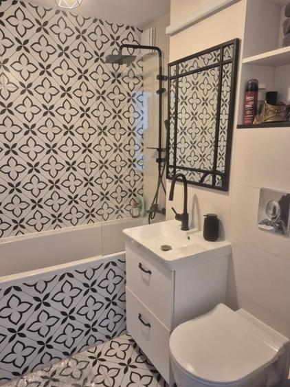 Apartament cu 3 camere semidecomandat, mobilat în Podu Roș