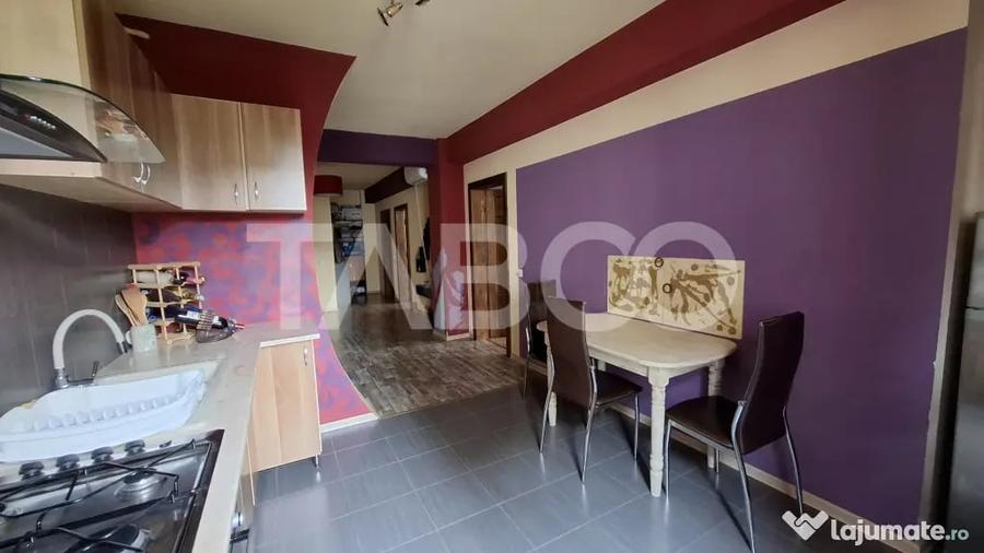 Apartament cu 3 camere decomandat în Turnișor