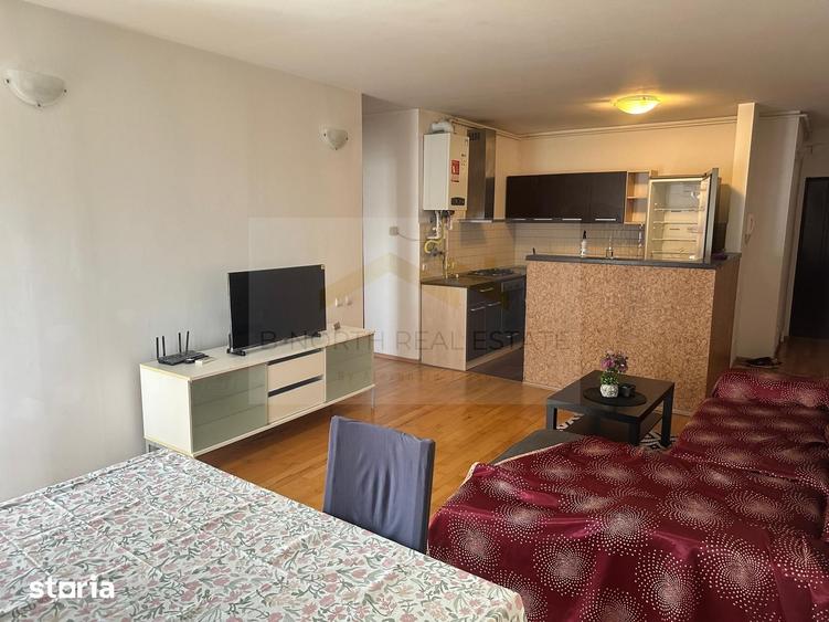 Apartament cu 4 camere semidecomandat, mobilat în Titan