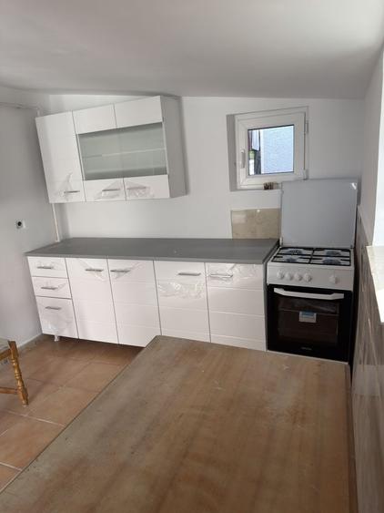 Casă cu 2 camere cu Teren 150 Mp în Central