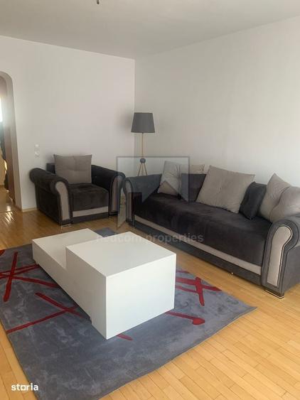 Apartament cu 3 camere în Nerva Traian