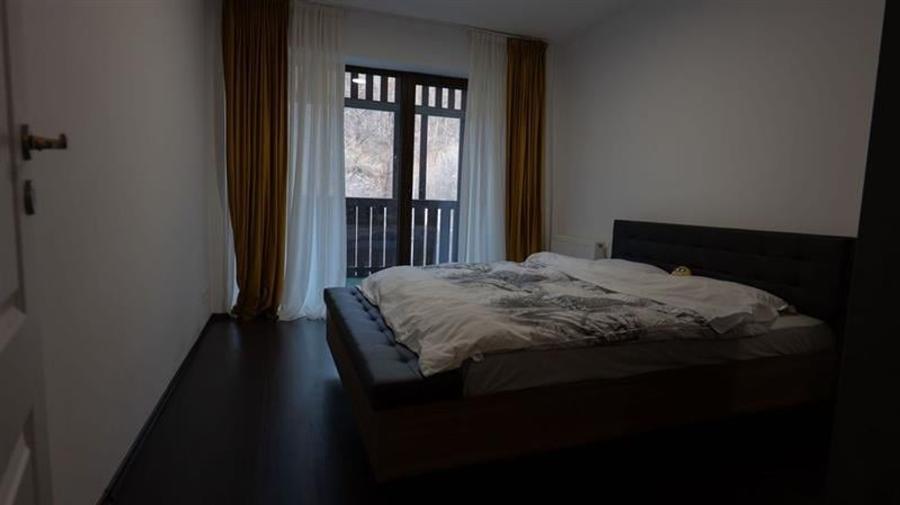 Apartament cu 2 camere decomandat, mobilat în Răcădău