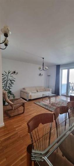 Apartament cu 3 camere decomandat în Aviatorilor