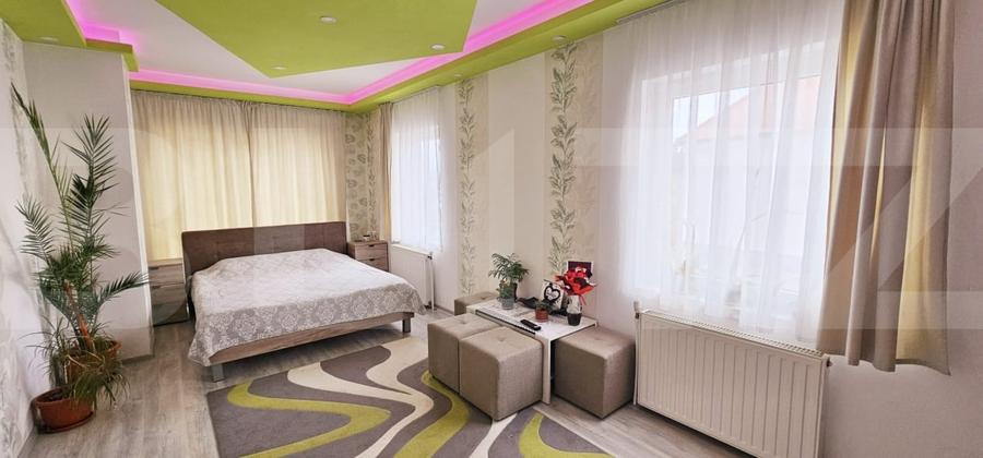 Casă individuală cu 7 camere cu Canalizare în Semicentral