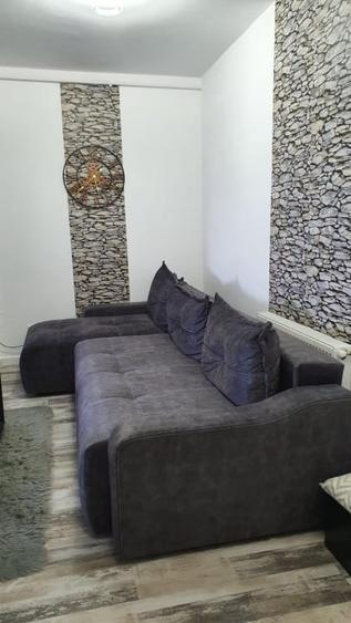 Apartament cu 3 camere semidecomandat, mobilat în Florești — fotografia 3