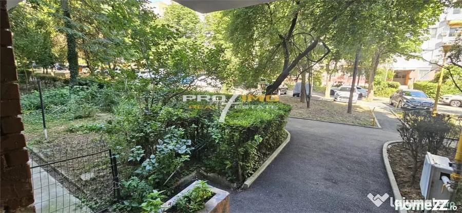 Apartament cu 2 camere semidecomandat în City Park Mall