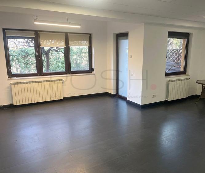 Casă individuală cu 7 camere cu Canalizare în Floreasca