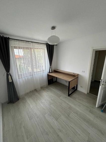 Apartament cu 3 camere decomandat în Valea Lupului