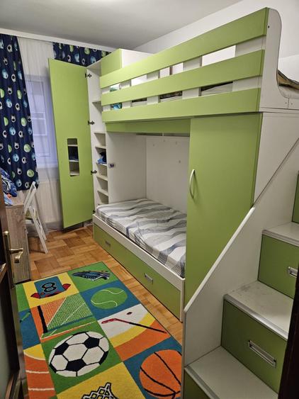 Apartament cu 3 camere decomandat în Ștefan cel Mare
