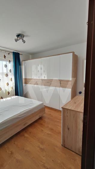 Apartament cu 3 camere decomandat, mobilat în Vasile Aaron