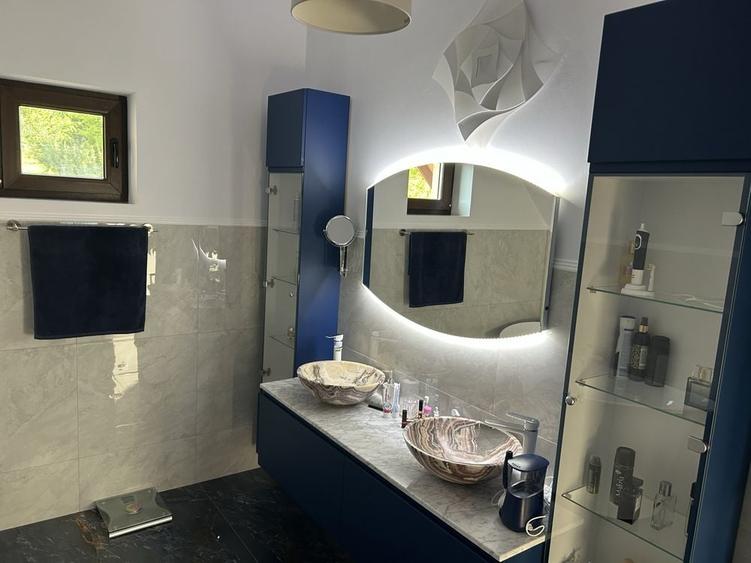 Casă cu 3 camere în Exterior Vest
