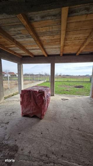 Casă cu 4 camere cu Teren 400 Mp în Central