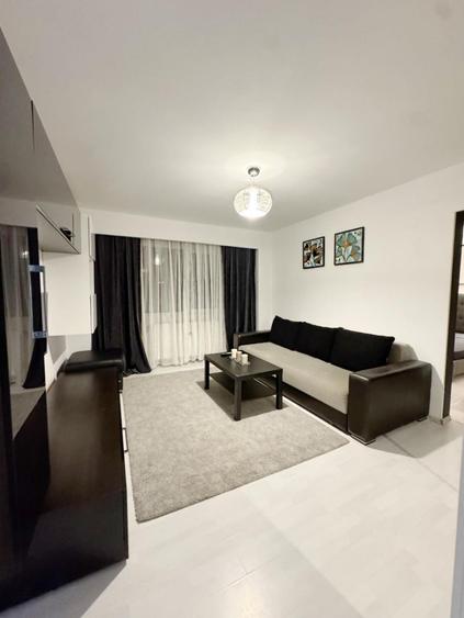 Apartament cu 2 camere semidecomandat în Teiul Doamnei