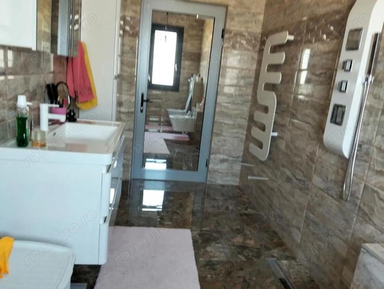 Casă cu Teren 2000 Mp în Vădeni