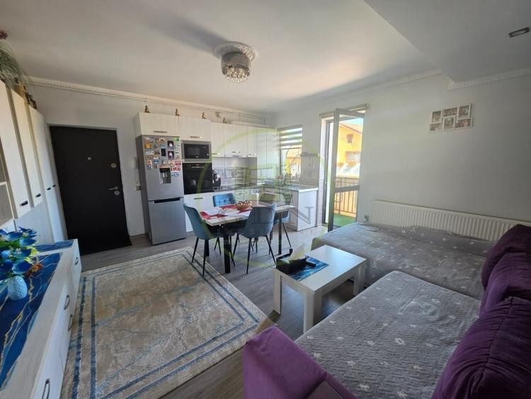 Apartament cu 3 camere decomandat, mobilat în Șelimbăr