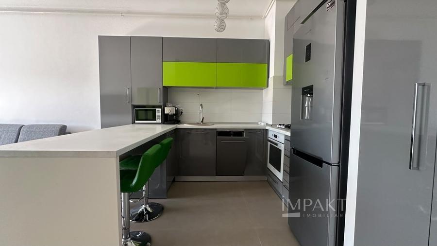 Apartament cu 2 camere semidecomandat, mobilat în Bună Ziua