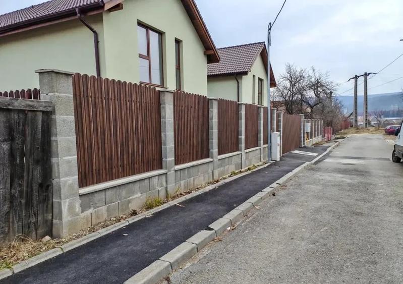 Duplex cu 4 camere cu Canalizare în Gilău