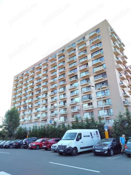 Garsonieră decomandată în Titan