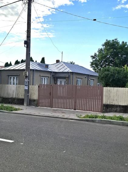 Casă cu 3 camere cu Teren 1000 Mp în Odobești
