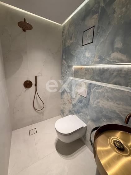 Apartament cu 4 camere decomandat în Sisești