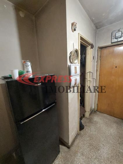 Apartament cu 2 camere decomandat în Titan