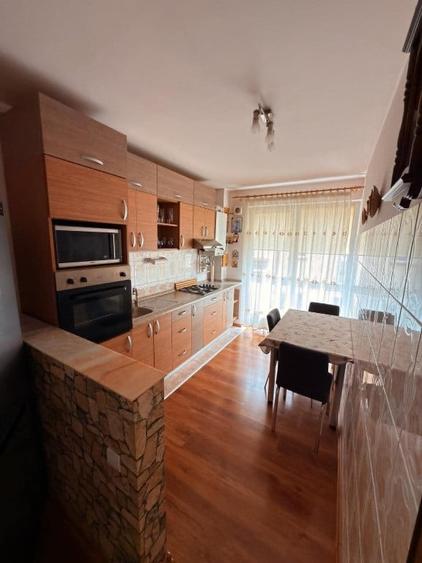 Apartament de 2 camere zona Tractoru - 4