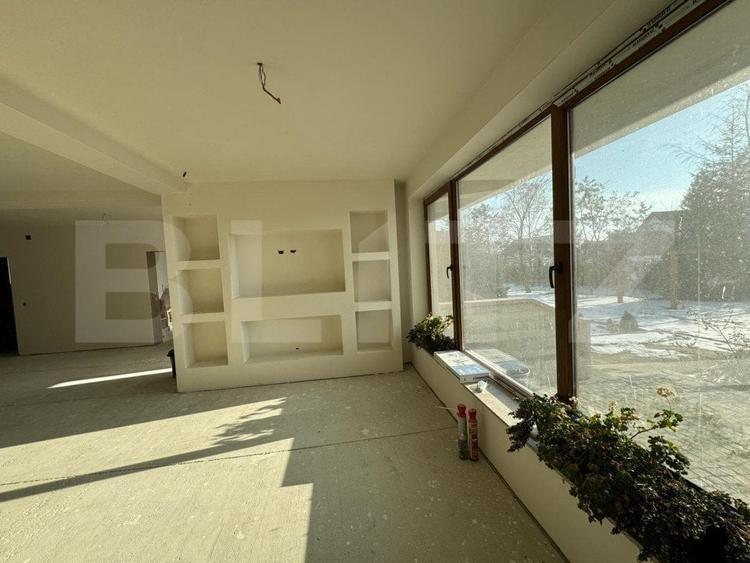 Casă individuală cu 6 camere cu Garaj în Horodnic