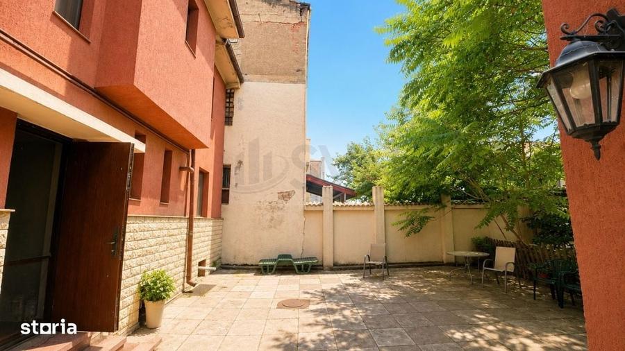 Casă cu 4 camere în Cotroceni