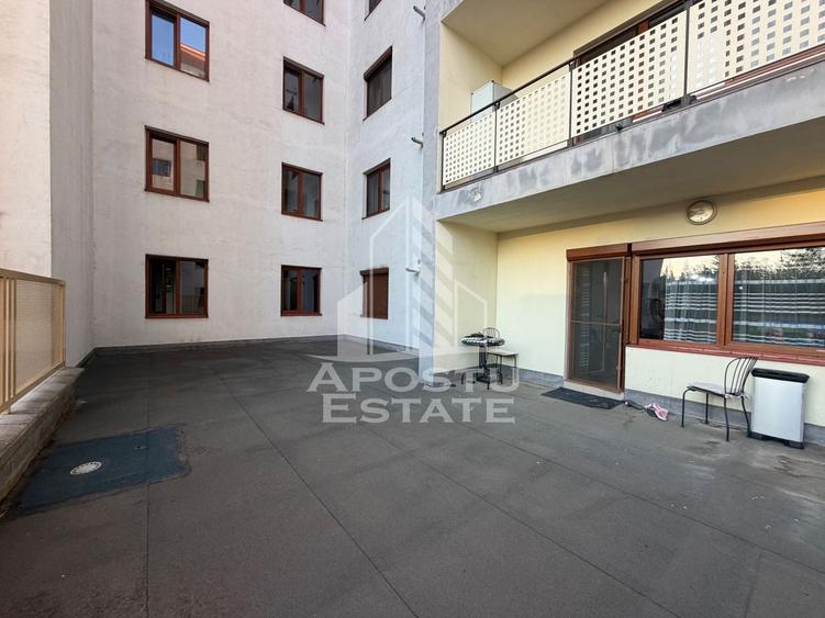 Apartament cu 2 camere semidecomandat, mobilat în Torontalului