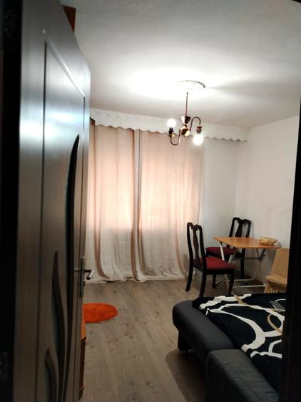 Garsonieră decomandată, mobilată în Dumbrava 2