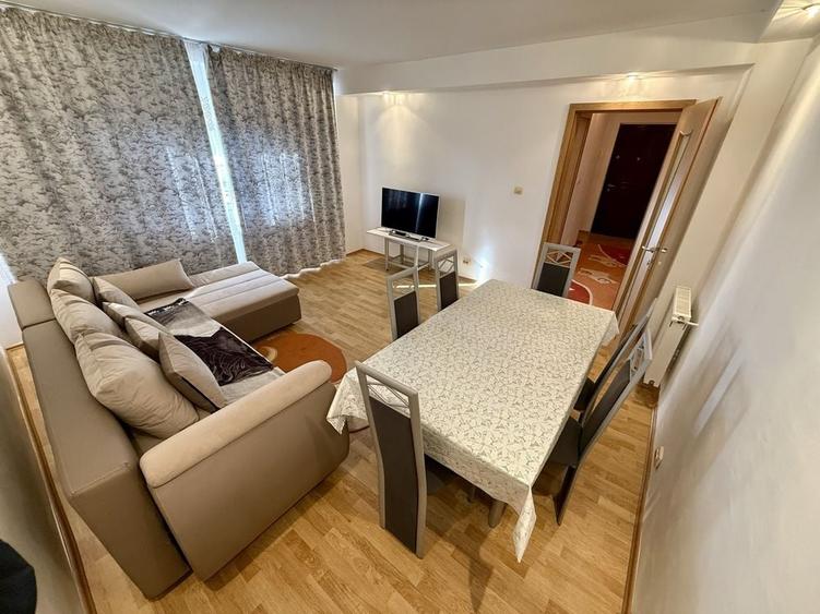 Apartament cu 3 camere decomandat în Micro 3
