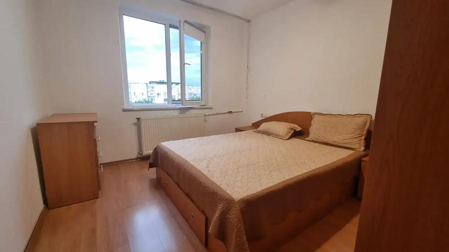 Apartament cu 3 camere decomandat, mobilat în Eroii Revoluției