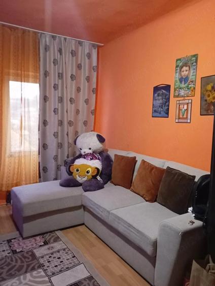 Casă cu 4 camere cu Teren 500 Mp în Central