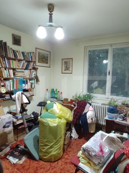 Apartament cu 3 camere decomandat, mobilat în Cornișa