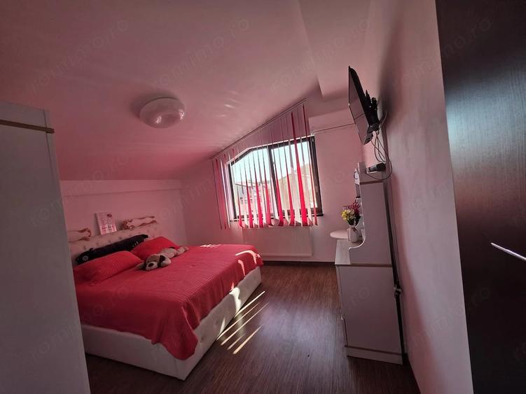 Casă cu 6 camere cu Teren 560 Mp în Central